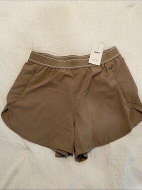 J80 Fit Taupe/Beige Athletic Shorts - Size XL